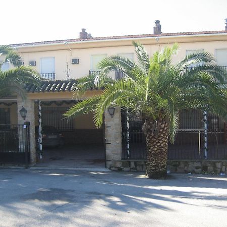 Hostal El Sevillano Rus 外观 照片