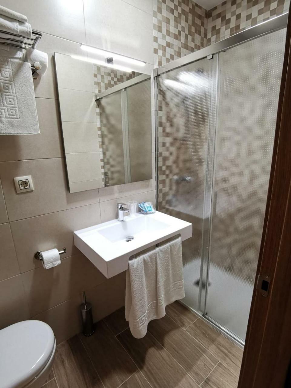 Hostal El Sevillano Rus 外观 照片